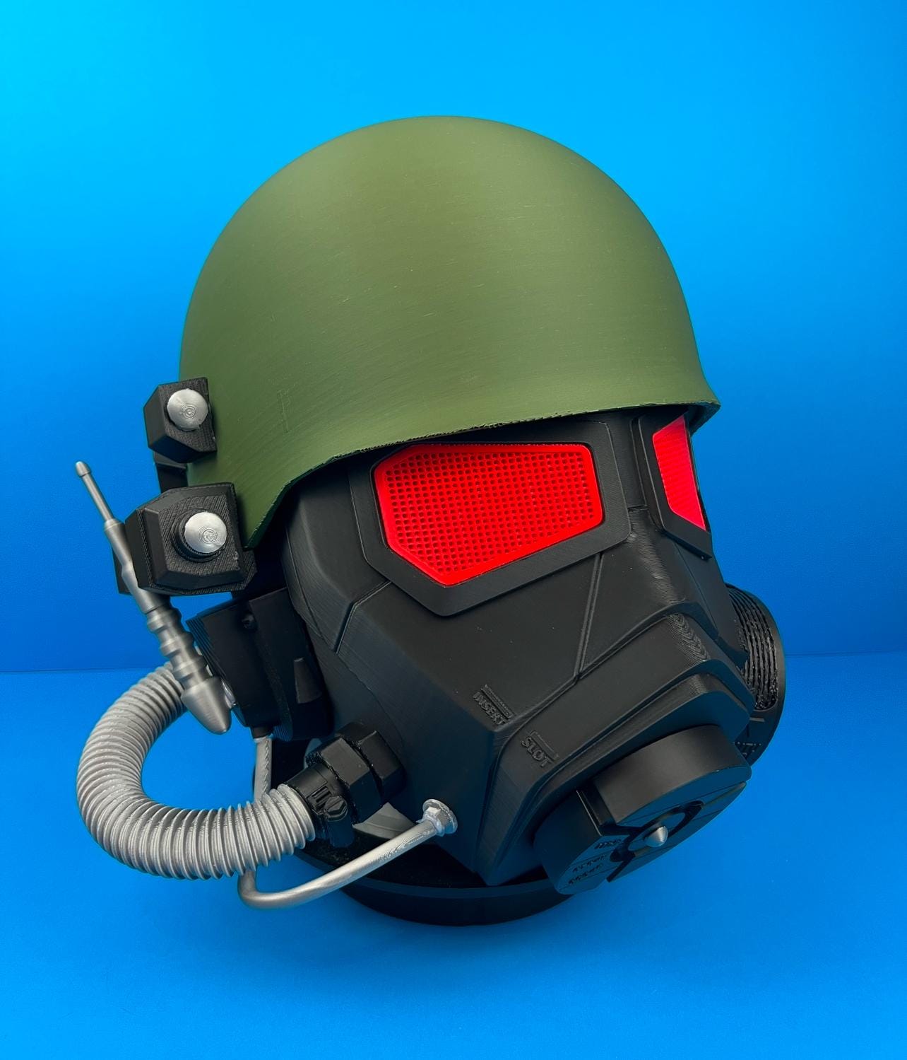 NC-R Vete-ran Ranger Helmet – 3D-Printed Post-Apocalyptic Cosplay Helmet with Customizable Fit