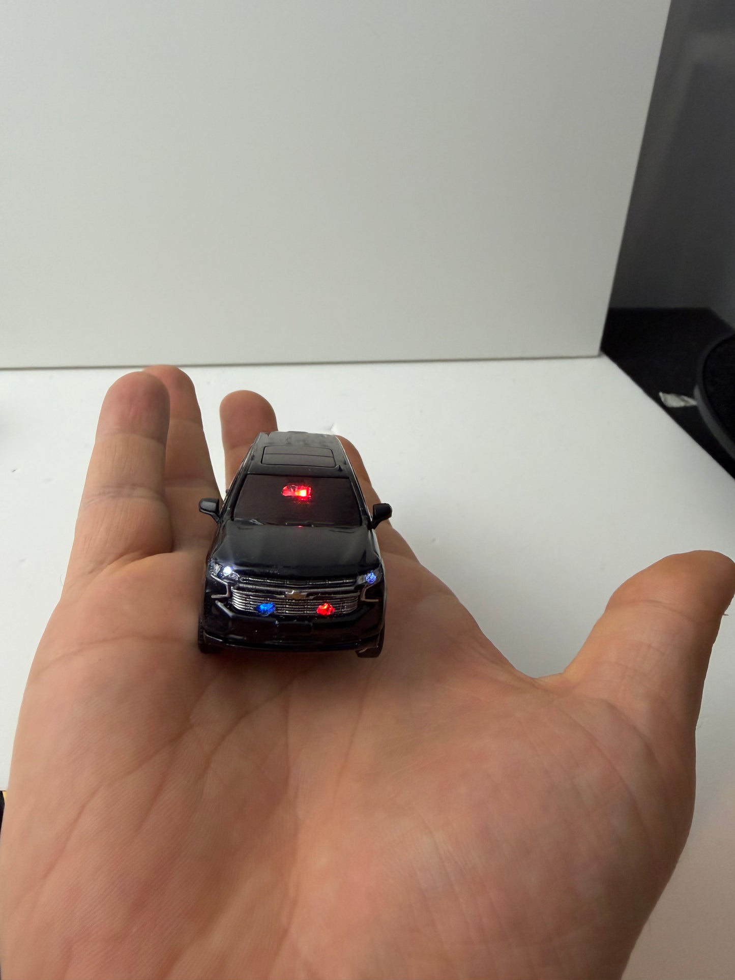 1:64 Scale LED Lighted SUV Model – Remote Controlled Lights – Custom Diecast Display Car