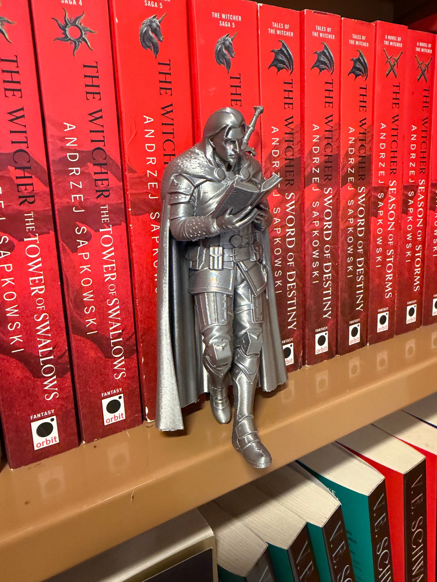 Dark Monster Hunter Bookend Set