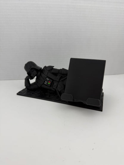 Dark Space Lord Phone Holder – Sci-Fi Inspired 3D Printed Desk Stand for Smartphones