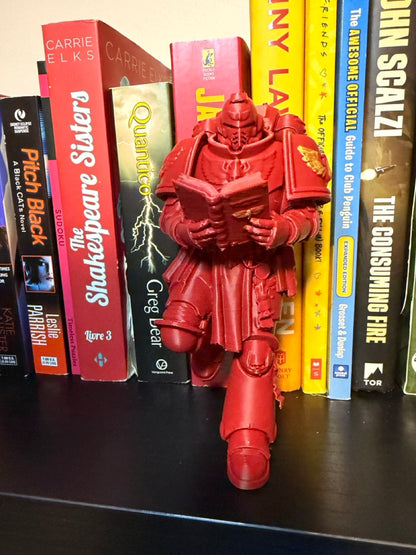 Sci-Fi Warrior Bookend – Armored Soldier Reading Figurine for Bookshelf Decor