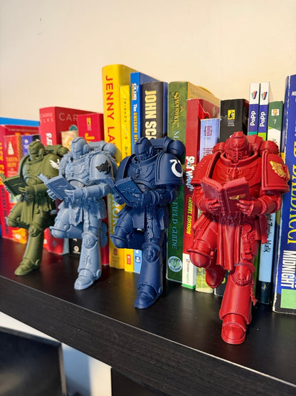 Sci-Fi Warrior Bookend – Armored Soldier Reading Figurine for Bookshelf Decor