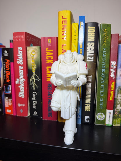 Sci-Fi Warrior Bookend – Armored Soldier Reading Figurine for Bookshelf Decor