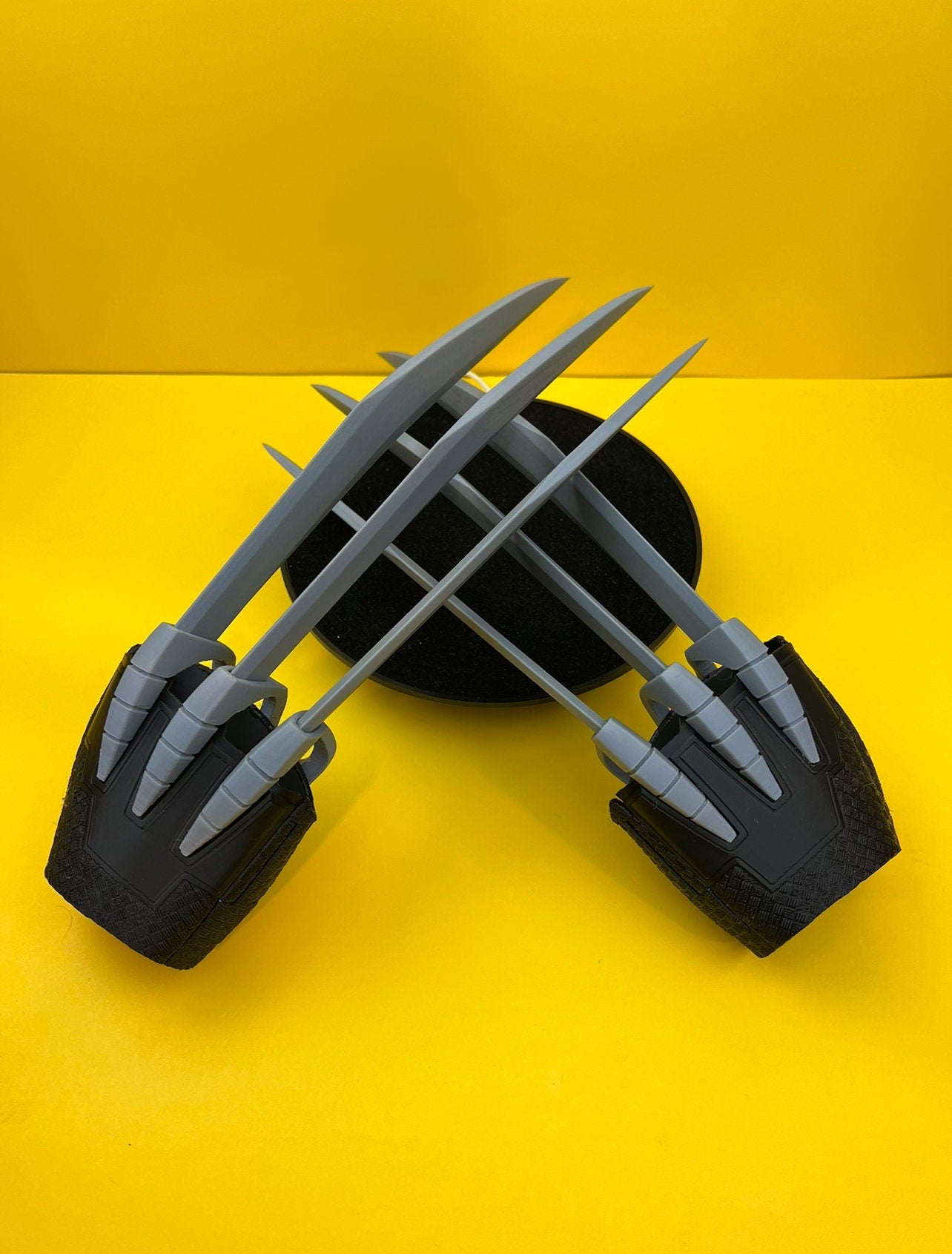 Wolwerine Mask and Claws Set (NO TARIFF) – Full Cosplay Accessory with Detachable Claws and Gloves