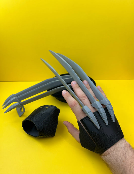 Wolver Claw Replica – Wearable 3D Printed Cosplay Accessory