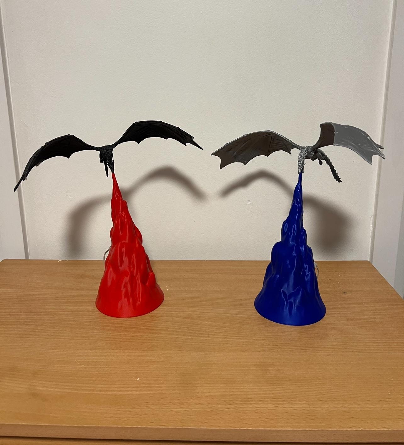 Dragon Fire Table Lamp – 3D Printed Fantasy Decor - Color-Changing