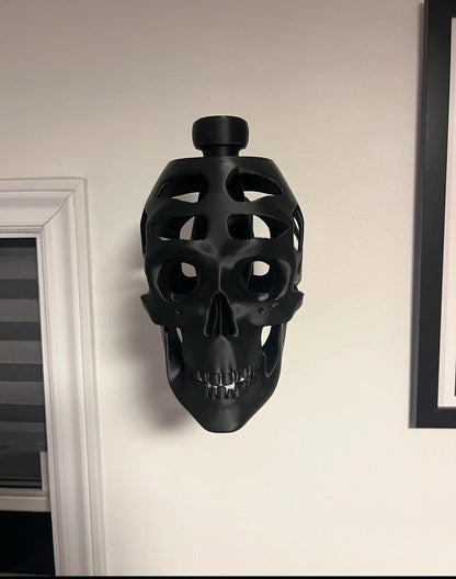 Wall-Mounted Skull Helmet Display Stand – Unique 3D-Printed Holder for Cosplay & Collectibles