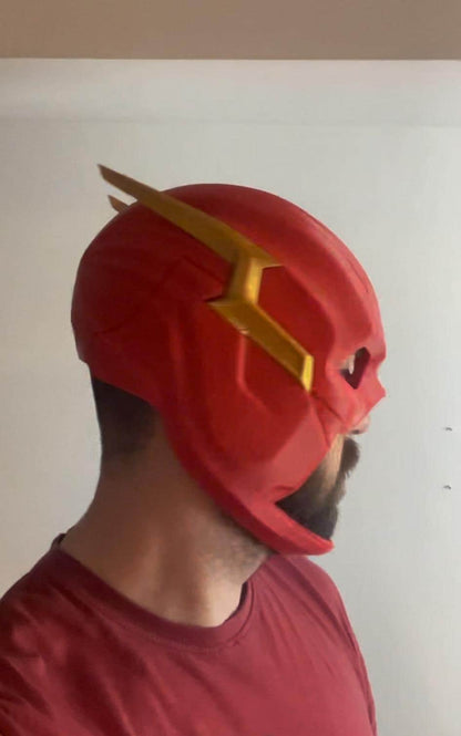 Speedster Hero Style Red Cosplay Helmet – Wearable Superhero Mask for Adults – Sci-Fi Costume Prop