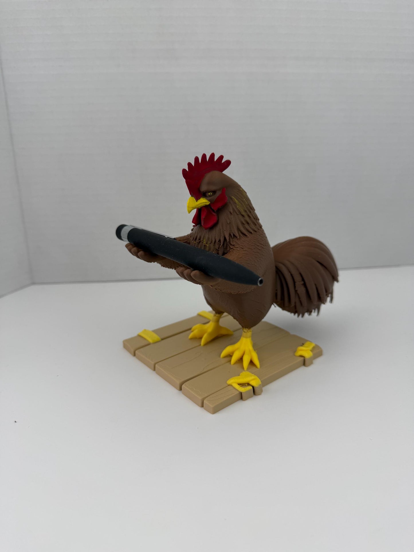 Lo Siento Wilson Rooster Pen Holder – Funny Chicken Desk Decor, Viral Animal Pen Stand, Unique Office Gift, Cute Farm Desk Accessory