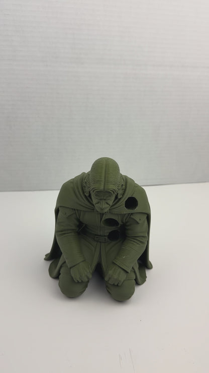 Boromir Pen Holder – Lord Of the Ring Fallen Warrior Desk Organizer